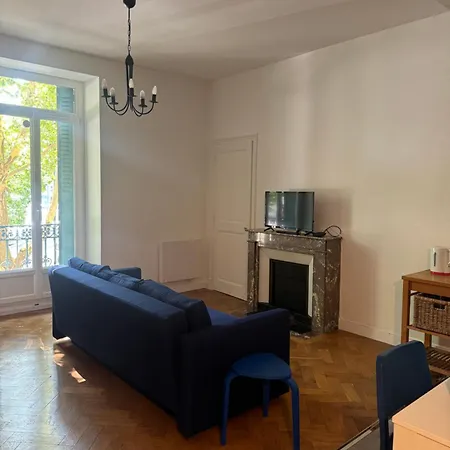 Апартаменти Le 26 - Gare Et Centre A Vos Pieds *